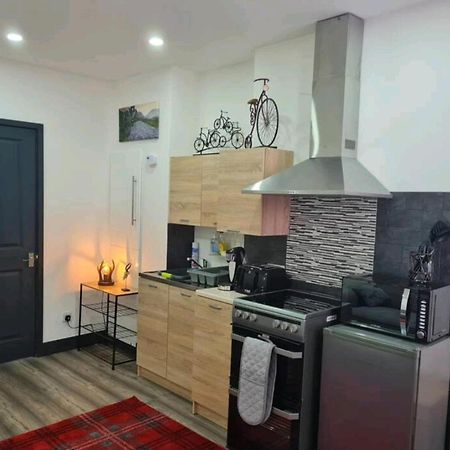 Charming 1-Bed Apartment In Peebles Extérieur photo