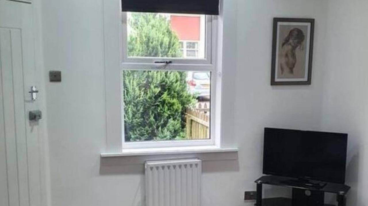 Charming 1-Bed Apartment In Peebles Extérieur photo